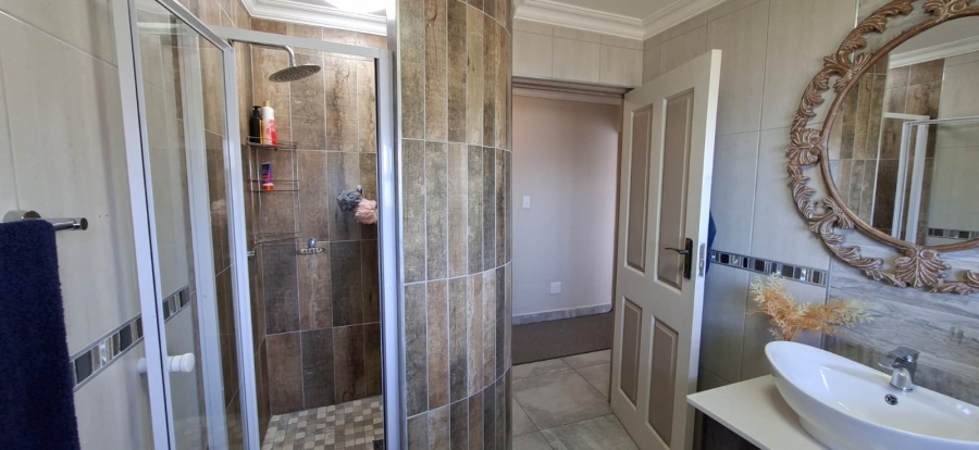  Bedroom Property for Sale in Dana Bay Western Cape